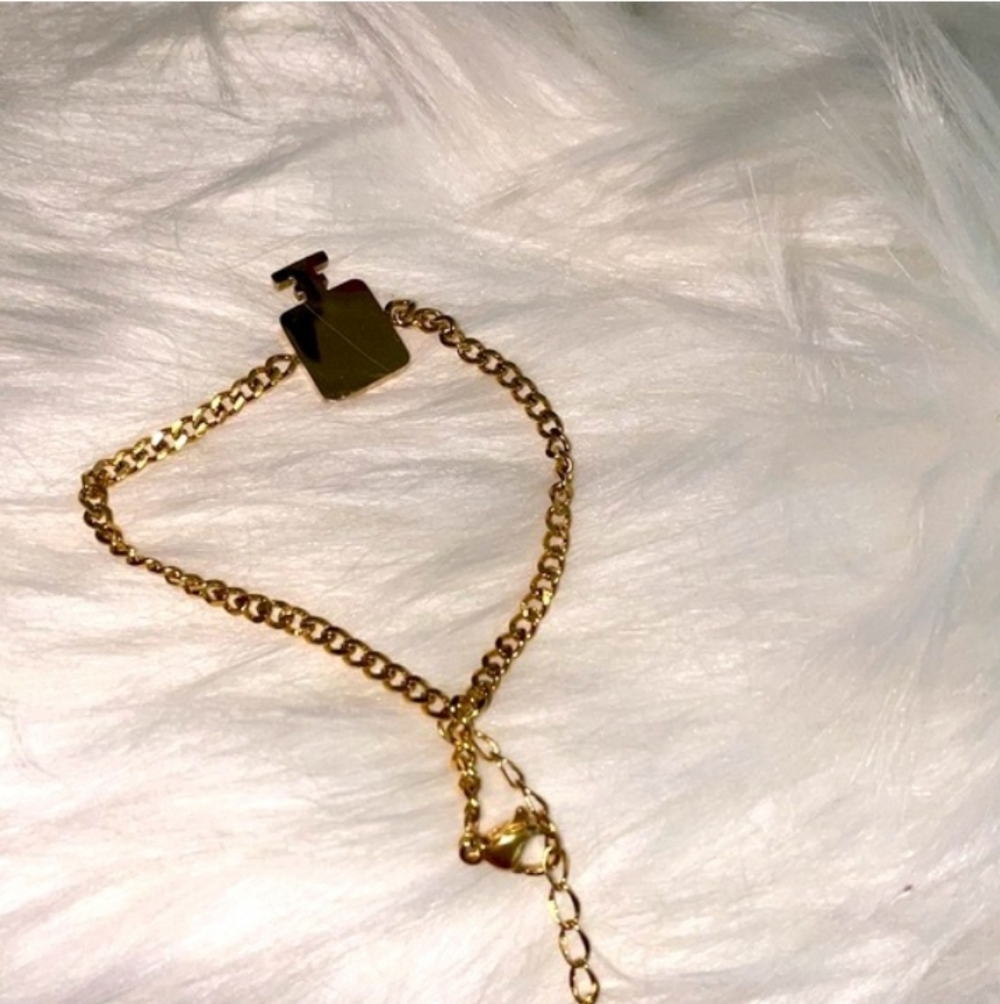 Fashion Jewelry Gold Perfume Charm Bracelet View 3
